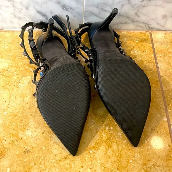 Valentino rockstud perfect condition size 36. - Picture 3 of 6